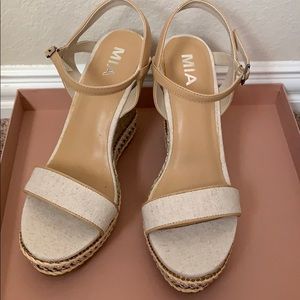 MIA wedges